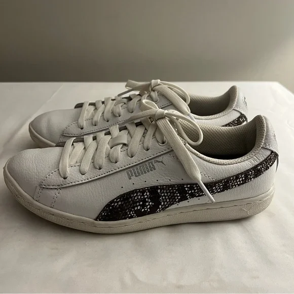 PUMA SNEAKERS, Women’s Sz 6.5, White Leather Sneakers w/ Snake Print Form Strip. - Picture 2 of 11